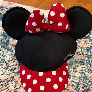 Youth Disney world Black and Red Minnie Mouse Cap NWT